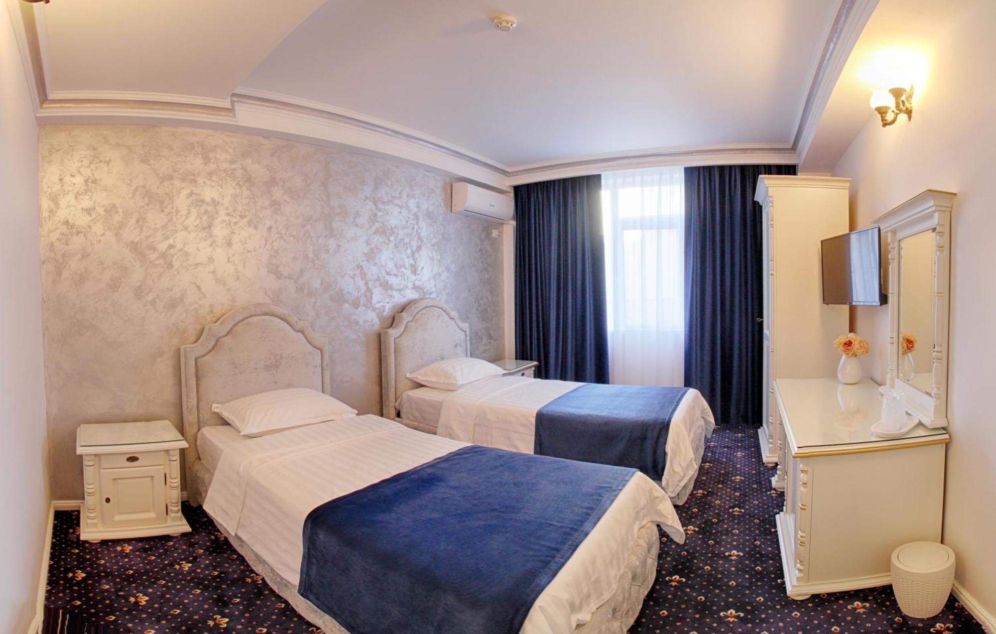 Hotel Central Slobozia  Ngoại thất bức ảnh