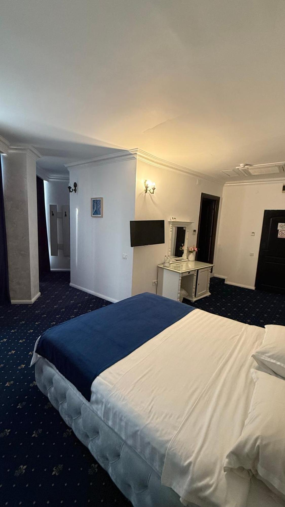 Hotel Central Slobozia  Ngoại thất bức ảnh